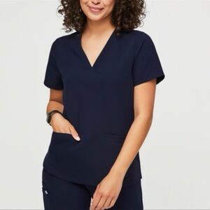 FIGS Top Women’s Casma Three Pocket Scrub Navy
FW1100 Size L Nurse Doctor